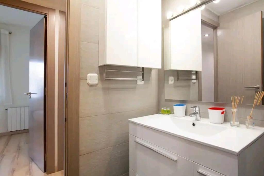 Centric Gran Via 5 *